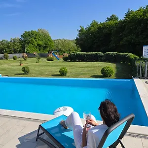 Heaven Vila